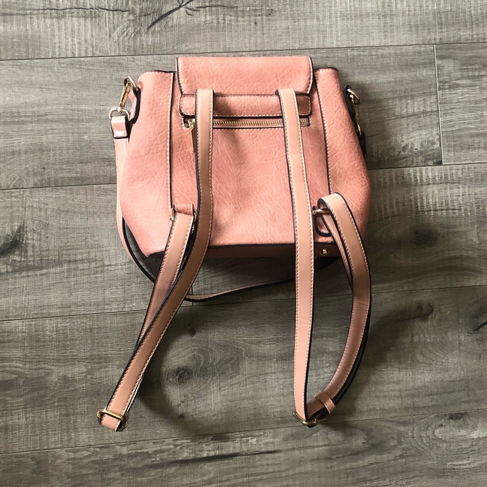 Purse / Backpack - Picture 6 of 8